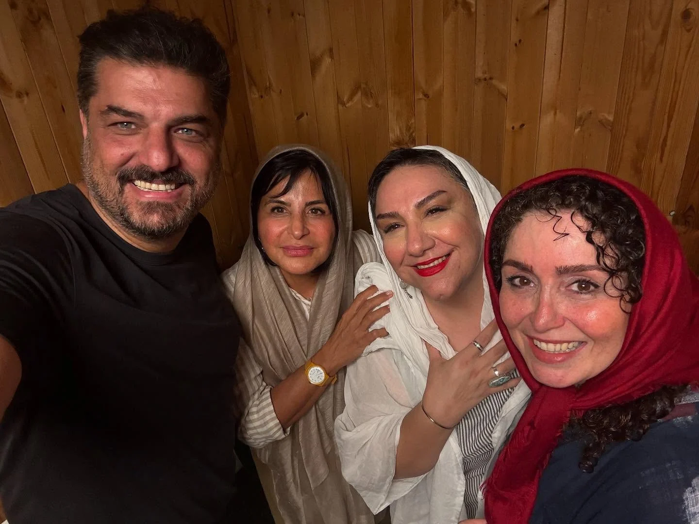 سام درخشانی: همه همسرانم اینجا جمعاند! سام درخشانی: همه همسرانم اینجا جمعاند!