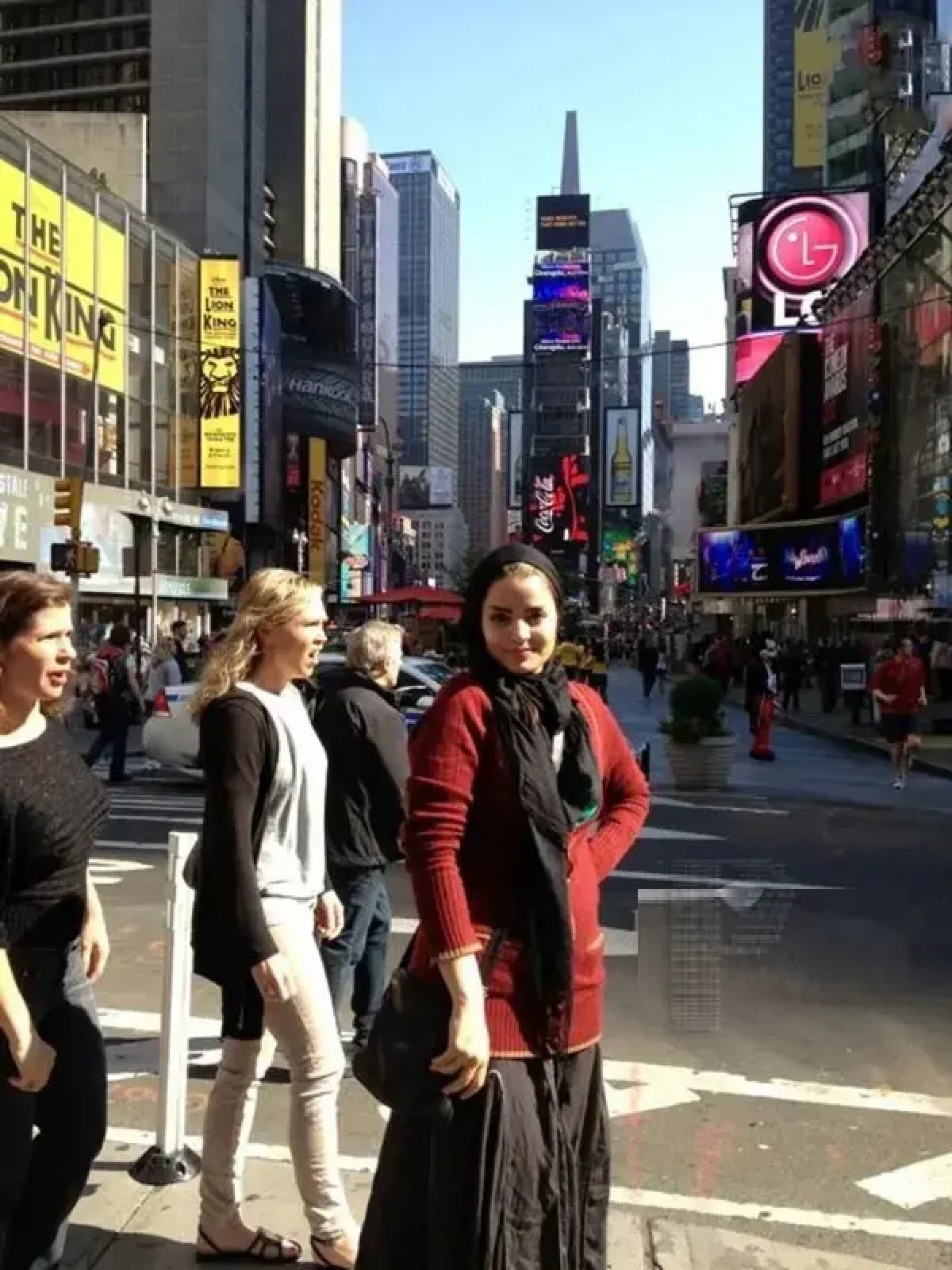 گلرخ سریال از یاد رفته این بار در خیابان‌های نیویورک سوژه شد