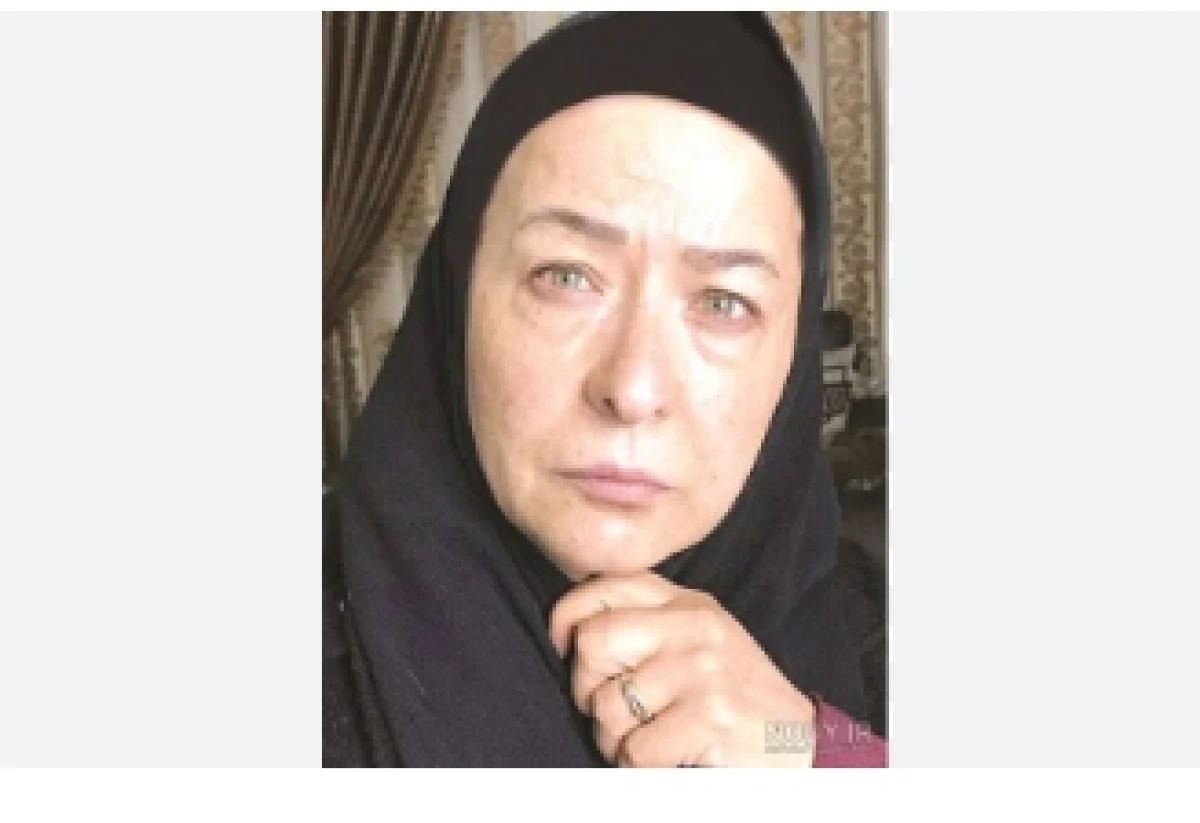 قاب واقعی از آزیتا حاجیان بدون گریم و آرایش قاب واقعی از آزیتا حاجیان بدون گریم و آرایش