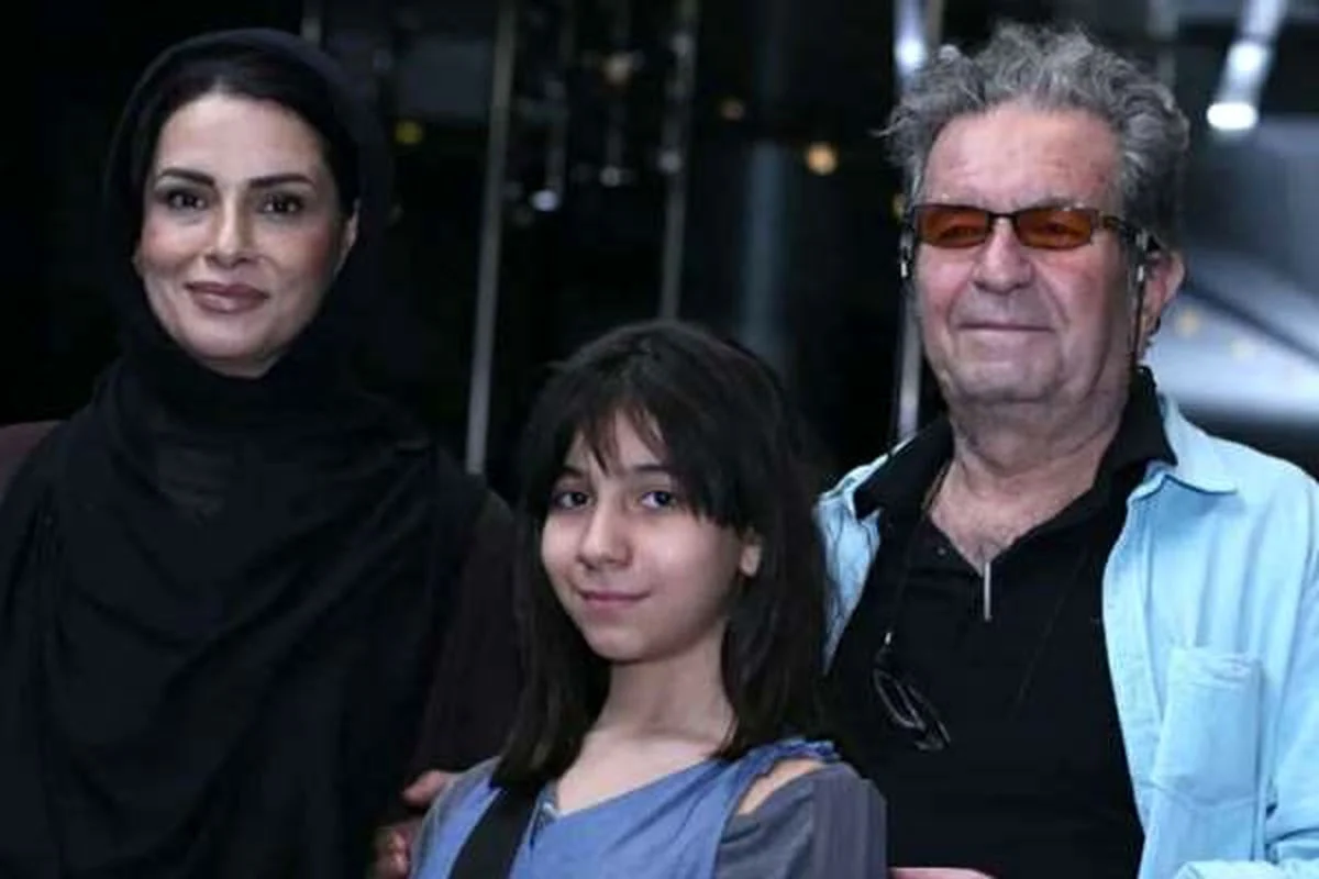 اخبار روز | استوری احساسی مونا مهرجویی به یاد پدرش اخبار روز | استوری احساسی مونا مهرجویی به یاد پدرش