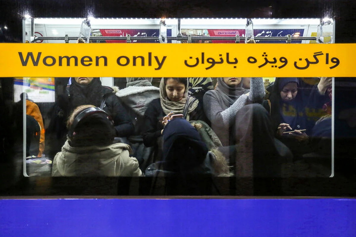 زمان وبگردی/ مترو و اتوبوس برای زنان رایگان شد زمان وبگردی/ مترو و اتوبوس برای زنان رایگان شد