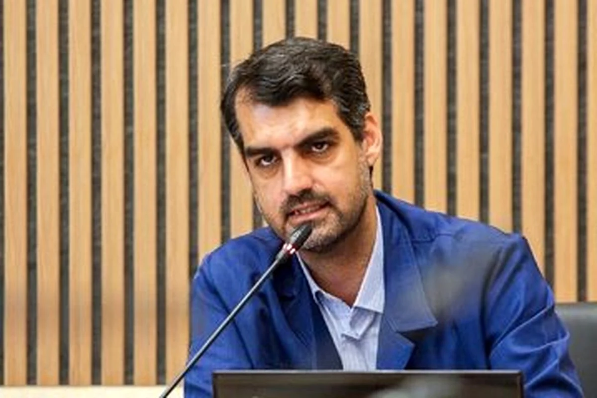 نقد مطلب/ حمله تند روزنامه اصولگرا به حرفهای مضحک نماینده قم نقد مطلب/ حمله تند روزنامه اصولگرا به حرفهای مضحک نماینده قم