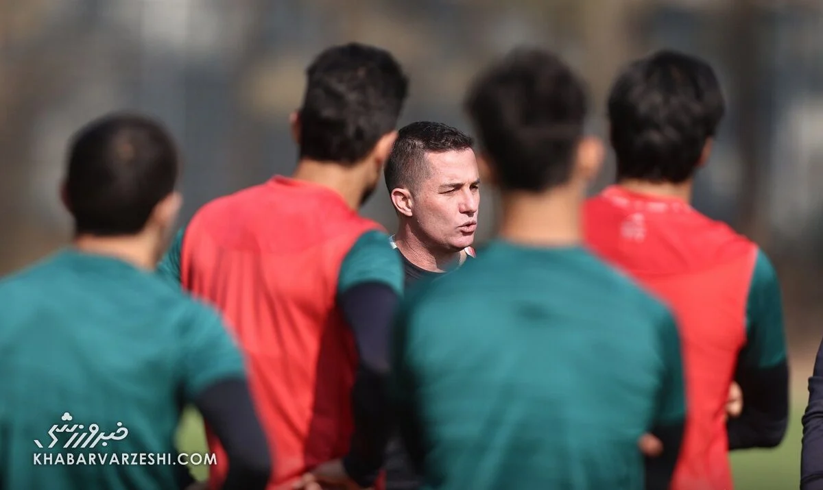 خبر ورزشی| لیست مازاد پرسپولیس نهایی شد؛ خط قرمز اوسمار روی نام ۳ بازیکن لیست مازاد پرسپولیس نهایی شد؛ خط قرمز اوسمار روی نام ۳ بازیکن